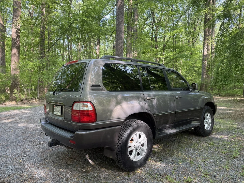 1998 Lexus LX 2nd Gen - Image 13 of 31