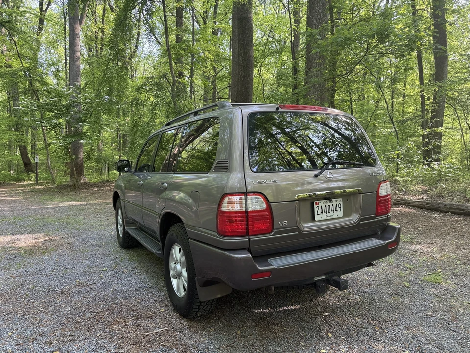 1998 Lexus LX 2nd Gen - Image 17 of 31