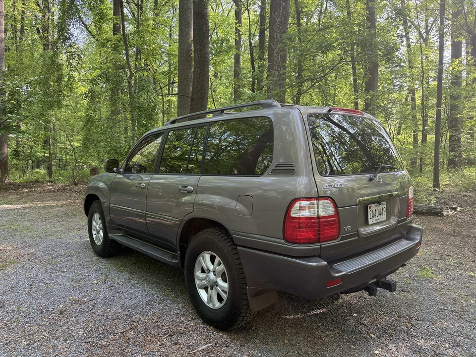 1998 Lexus LX 2nd Gen - Image 18 of 31