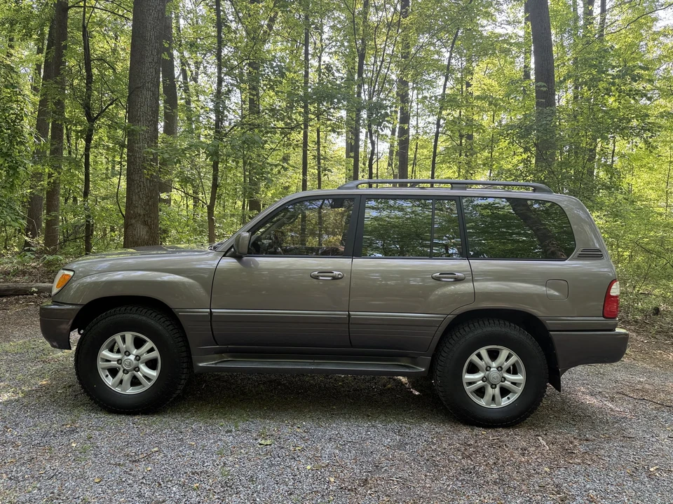 1998 Lexus LX 2nd Gen - Image 20 of 31