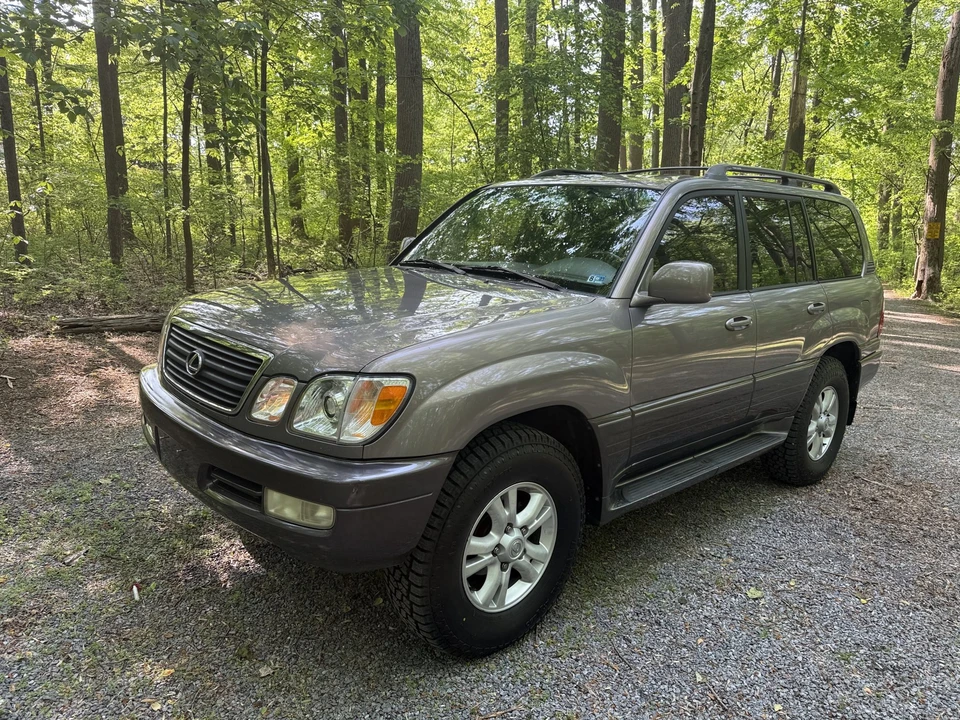1998 Lexus LX 2nd Gen - Image 25 of 31