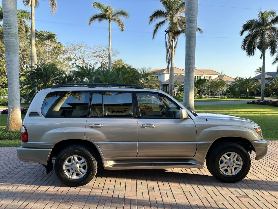1998 Lexus LX 2nd Gen - Image 12 of 31