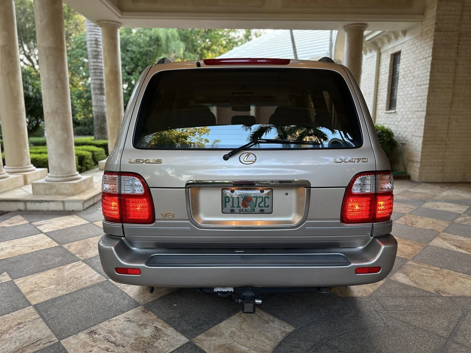1998 Lexus LX 2nd Gen - Image 16 of 31