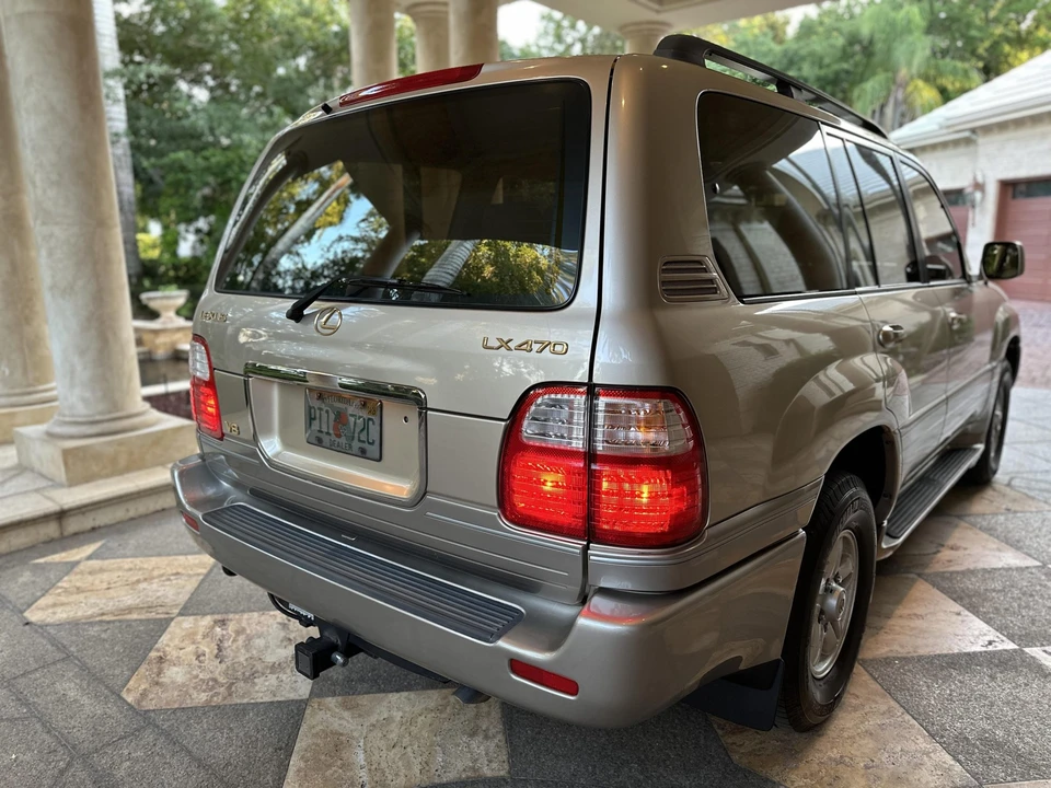 1998 Lexus LX 2nd Gen - Image 15 of 31
