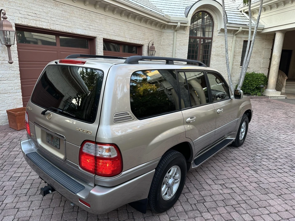 1998 Lexus LX 2nd Gen - Image 13 of 31