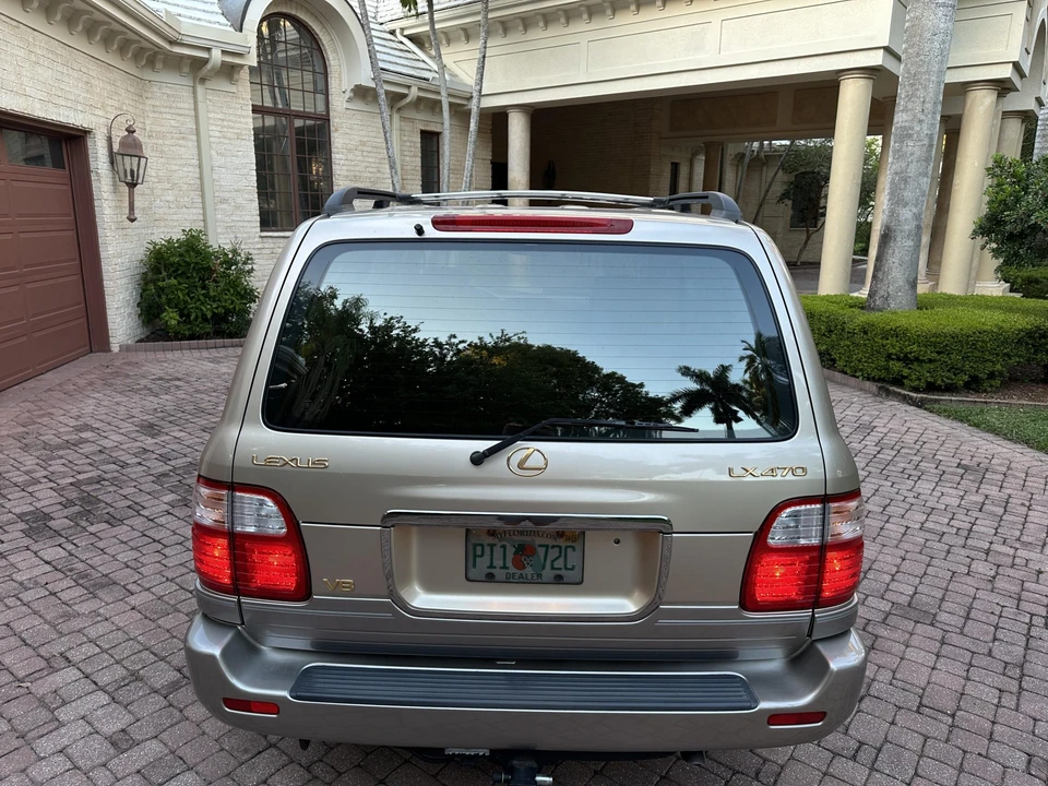 1998 Lexus LX 2nd Gen - Image 17 of 31
