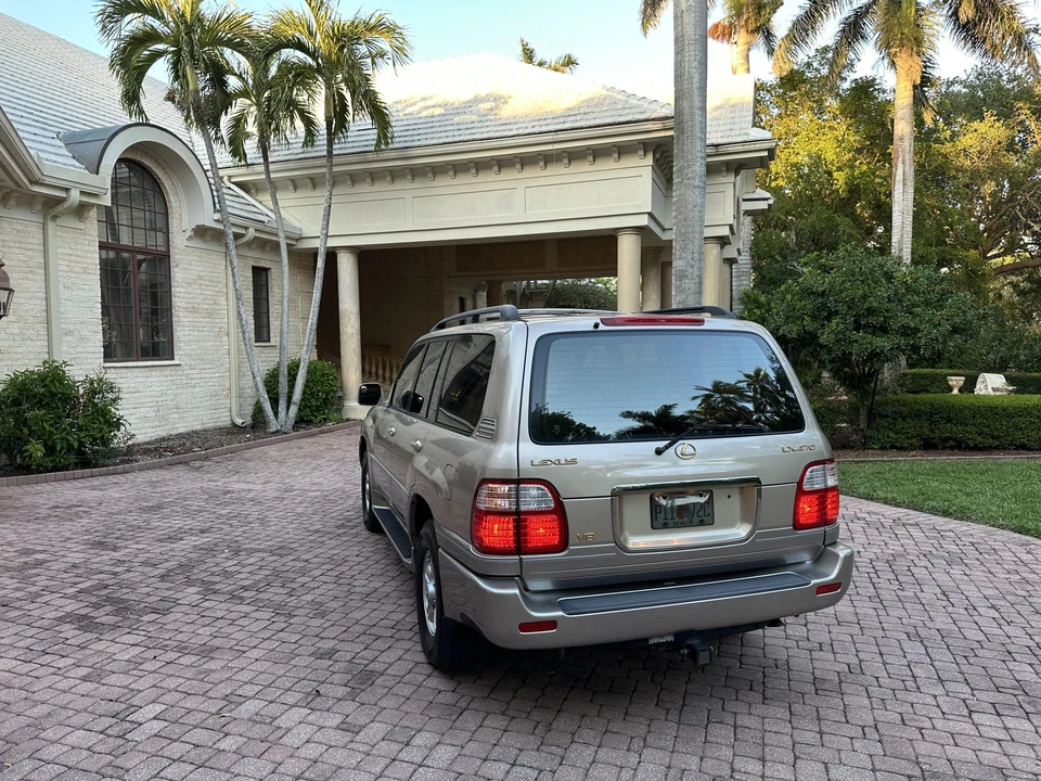 1998 Lexus LX 2nd Gen - Image 20 of 31