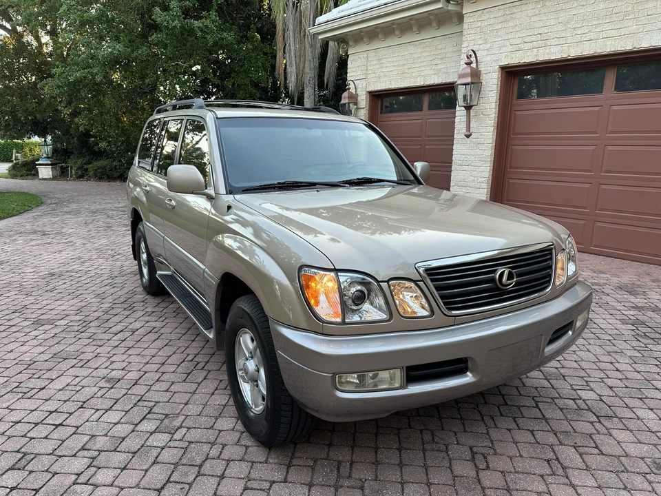 1998 Lexus LX 2nd Gen - Image 4 of 31
