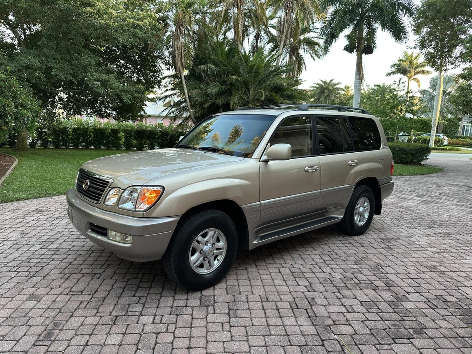1998 Lexus LX 2nd Gen - Image 27 of 31