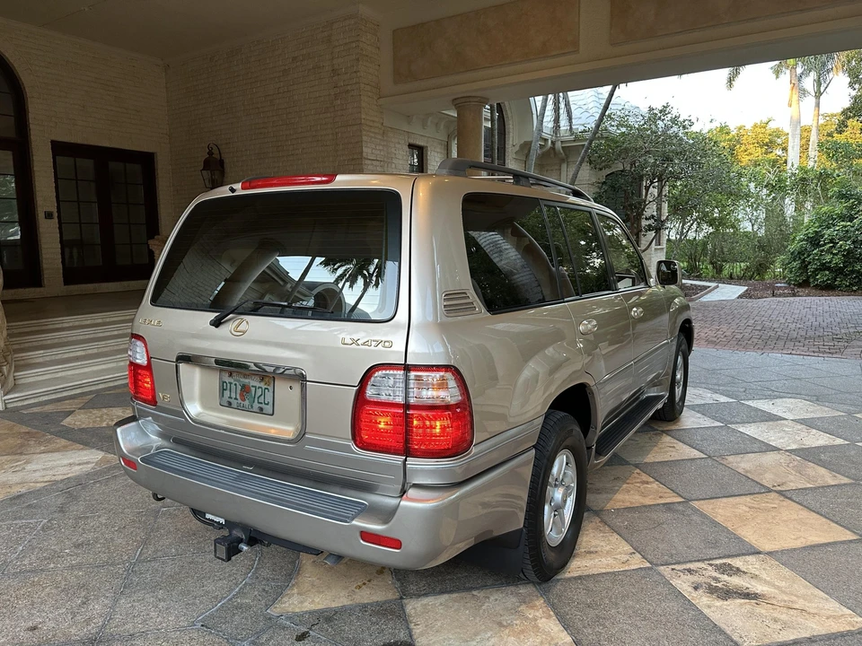 1998 Lexus LX 2nd Gen - Image 14 of 31