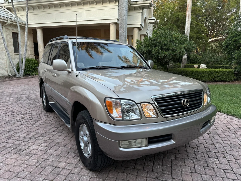 1998 Lexus LX 2nd Gen - Image 7 of 31
