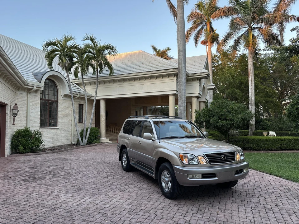 1998 Lexus LX 2nd Gen - Image 8 of 31
