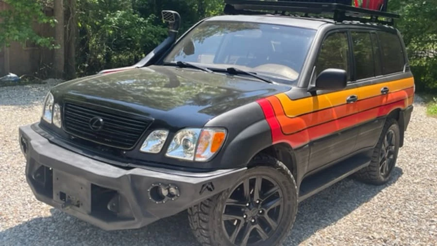 1998 Lexus LX 2nd Gen - Image 11 of 12