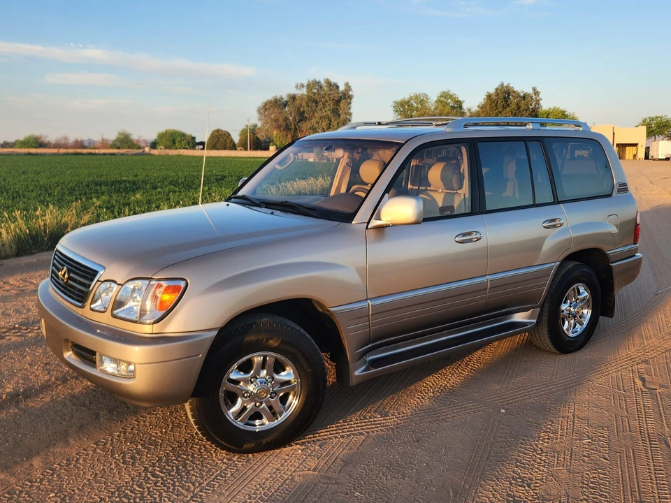 1998 Lexus LX 2nd Gen - Image 20 of 31