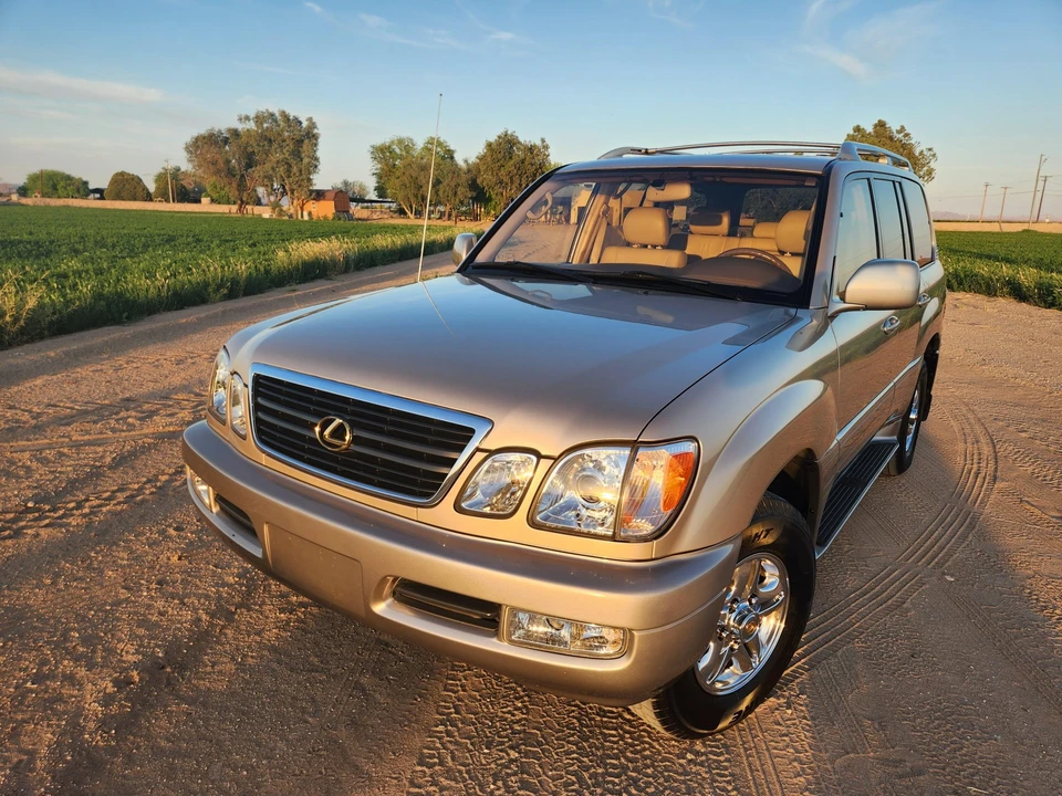 1998 Lexus LX 2nd Gen - Image 24 of 31