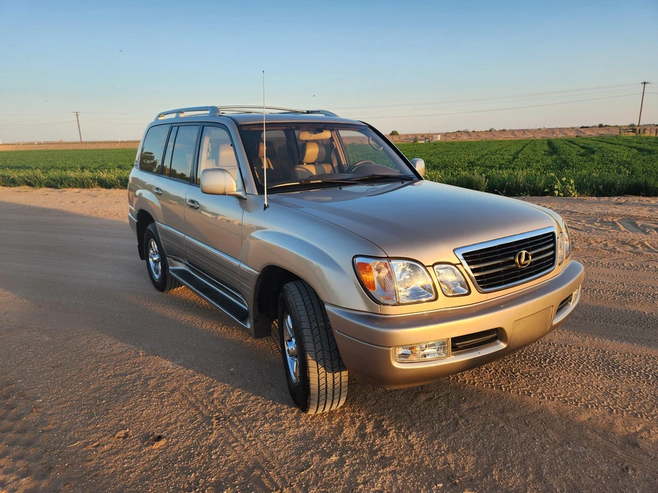 1998 Lexus LX 2nd Gen - Image 4 of 31