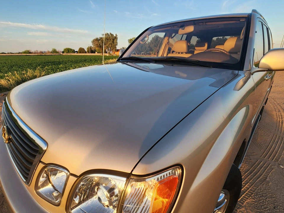 1998 Lexus LX 2nd Gen - Image 28 of 31
