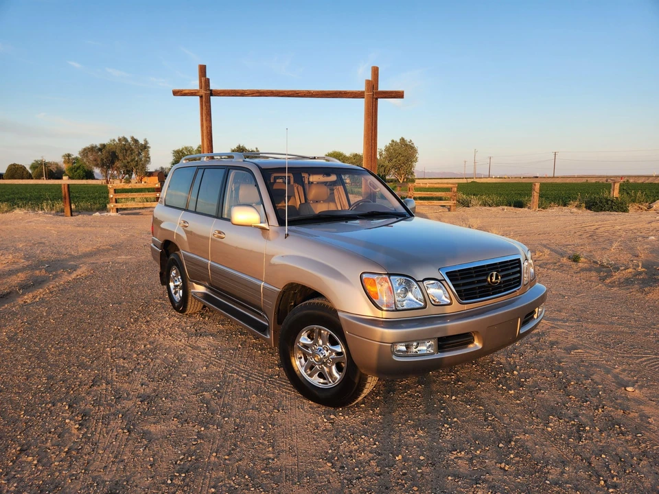 1998 Lexus LX 2nd Gen - Image 6 of 31