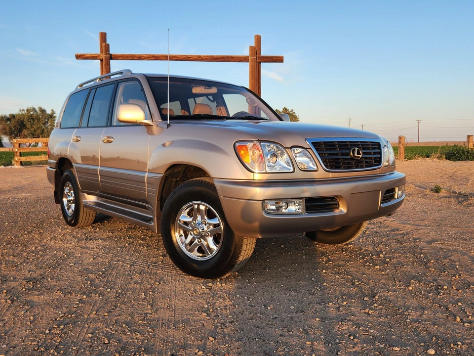 1998 Lexus LX 2nd Gen - Image 5 of 31