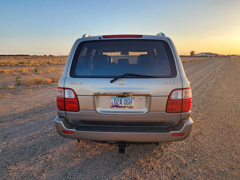 1998 Lexus LX 2nd Gen - Image 13 of 31