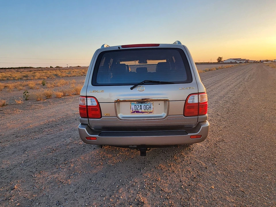 1998 Lexus LX 2nd Gen - Image 12 of 31