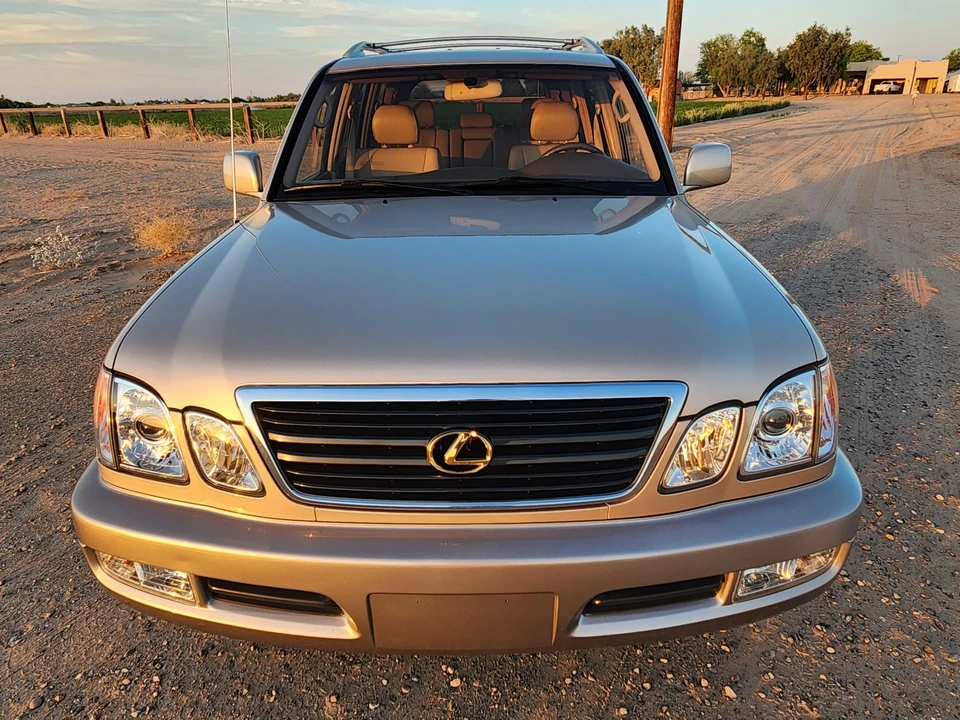1998 Lexus LX 2nd Gen - Image 27 of 31