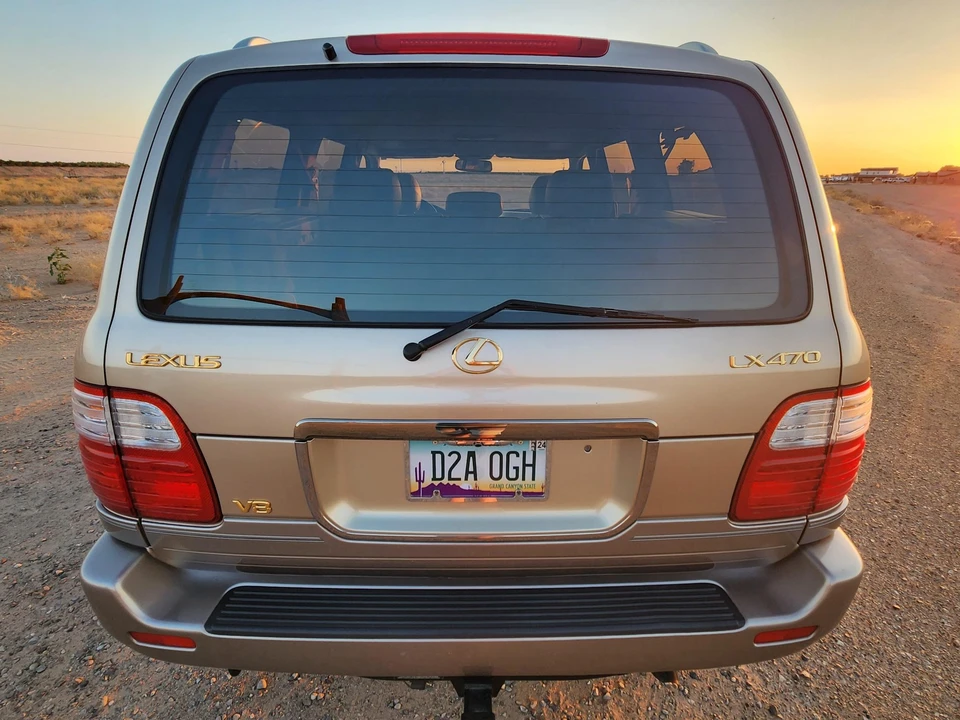 1998 Lexus LX 2nd Gen - Image 15 of 31
