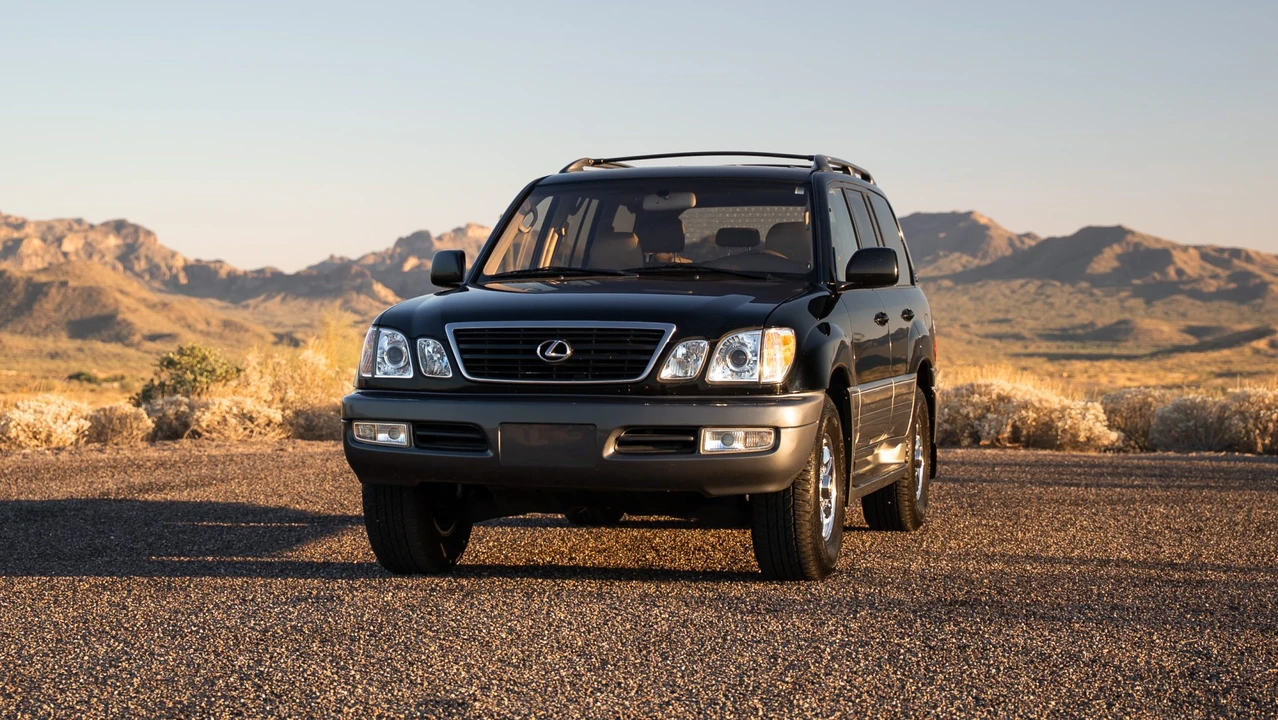 1998 Lexus LX 2nd Gen - Image 2 of 31