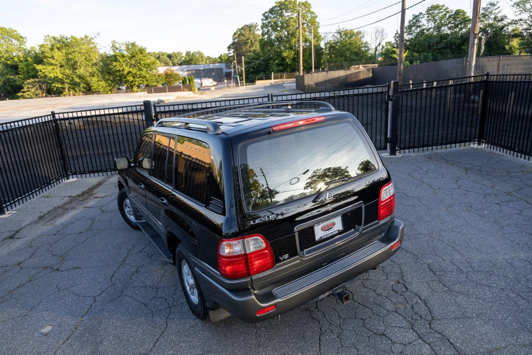 1998 Lexus LX 2nd Gen - Image 22 of 31