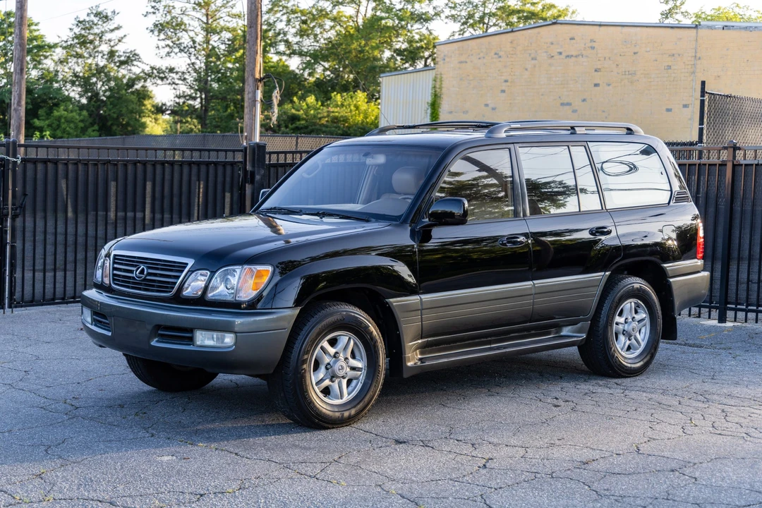 1998 Lexus LX 2nd Gen - Image 9 of 31