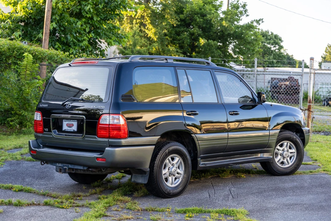 1998 Lexus LX 2nd Gen - Image 29 of 31