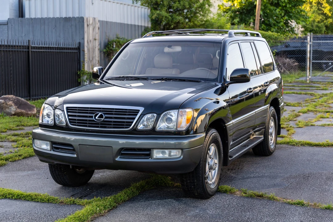 1998 Lexus LX 2nd Gen - Image 5 of 31