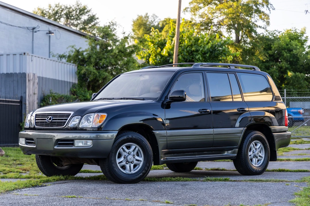 1998 Lexus LX 2nd Gen - Image 10 of 31