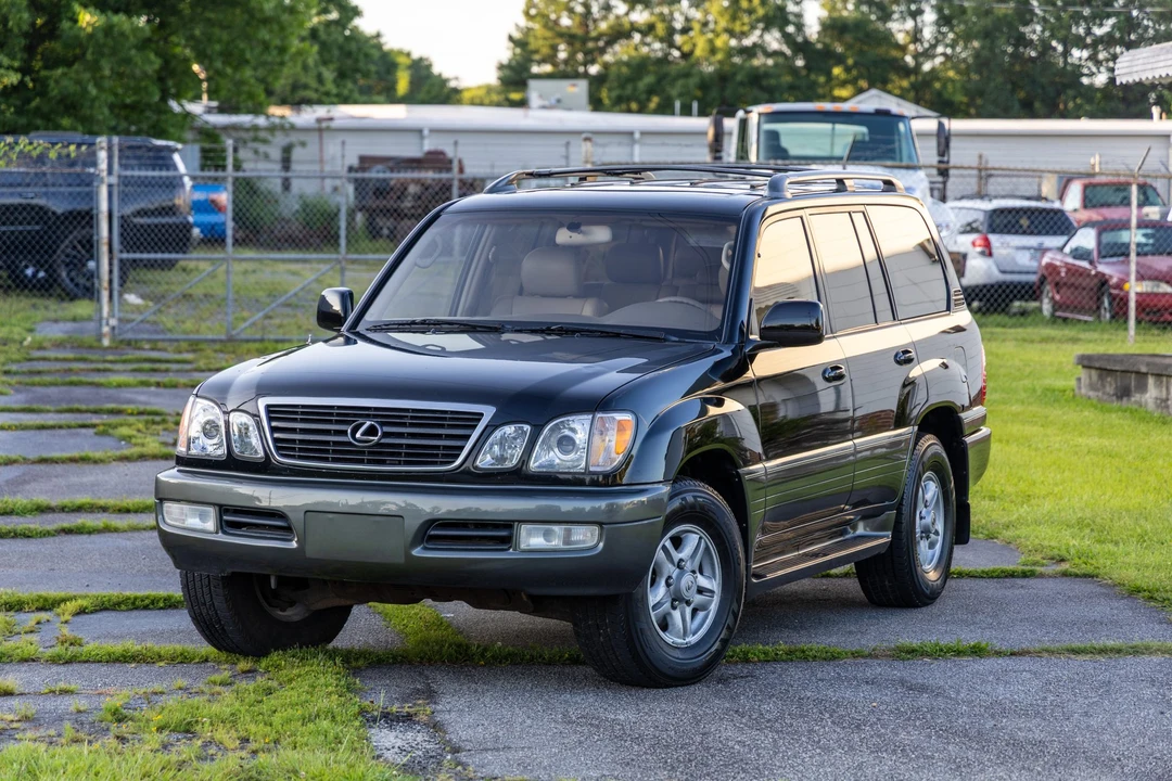 1998 Lexus LX 2nd Gen - Image 4 of 31