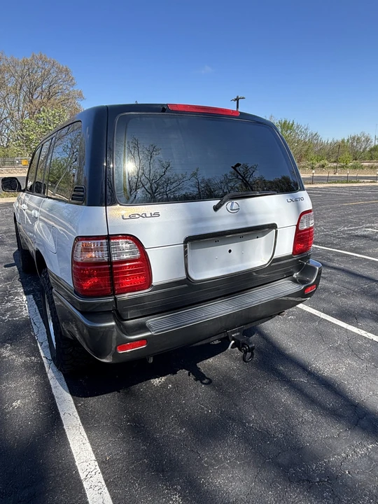 1998 Lexus LX 2nd Gen - Image 6 of 31