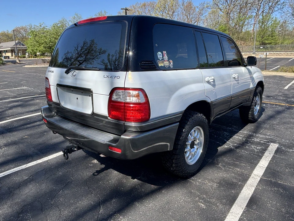 1998 Lexus LX 2nd Gen - Image 8 of 31