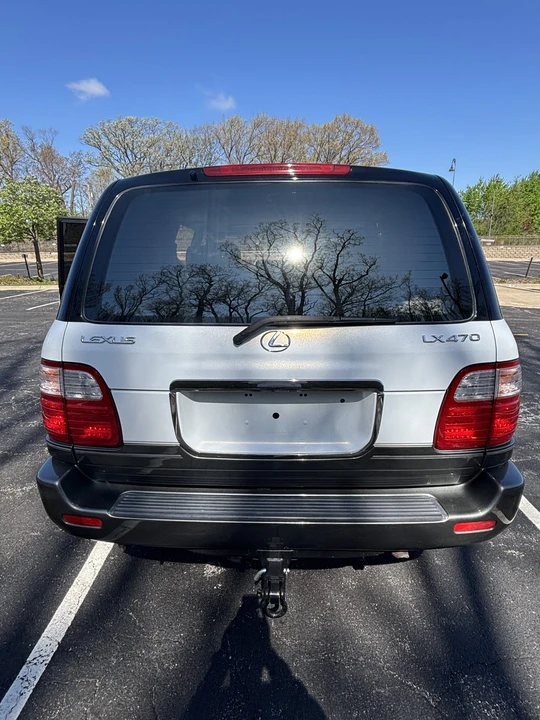 1998 Lexus LX 2nd Gen - Image 7 of 31