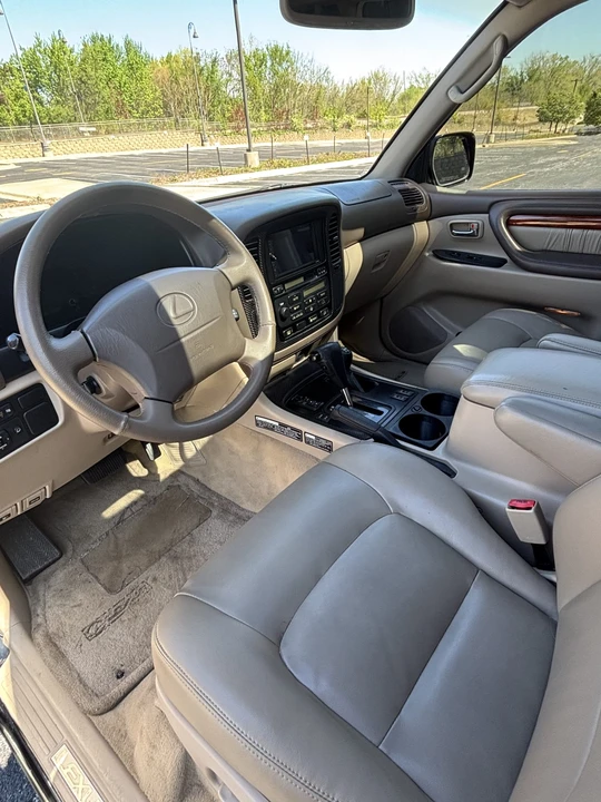 1998 Lexus LX 2nd Gen - Image 21 of 31