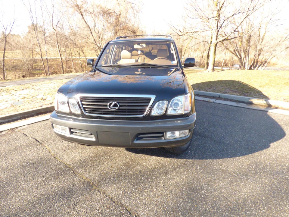 1998 Lexus LX 2nd Gen - Image 27 of 31