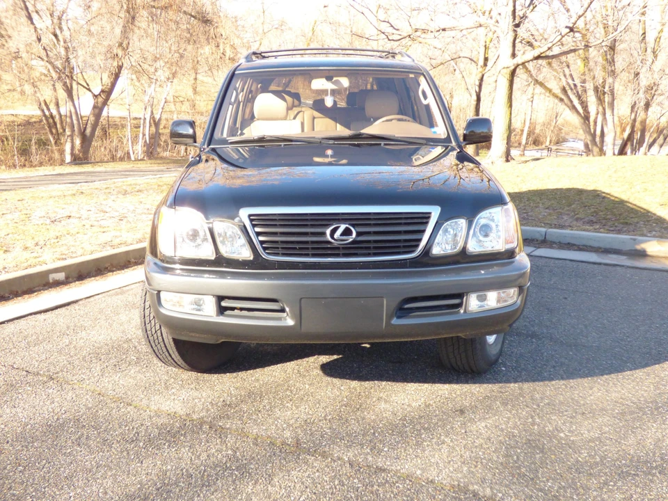 1998 Lexus LX 2nd Gen - Image 26 of 31