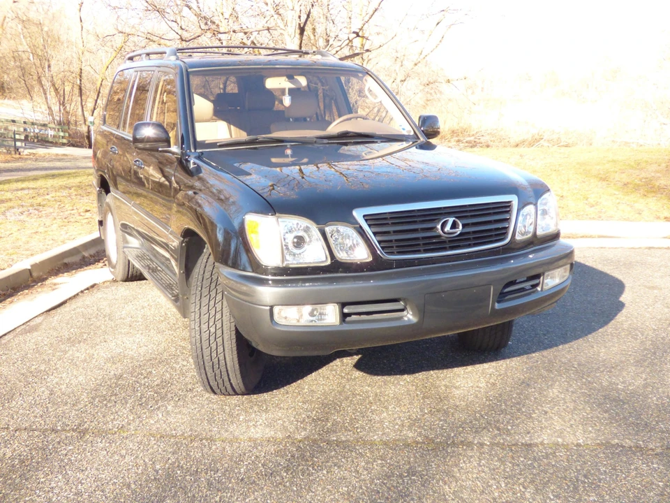 1998 Lexus LX 2nd Gen - Image 21 of 31
