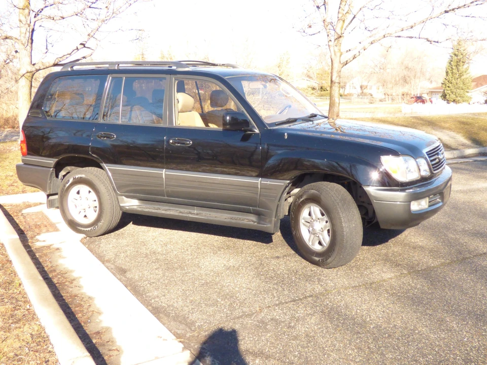 1998 Lexus LX 2nd Gen - Image 18 of 31