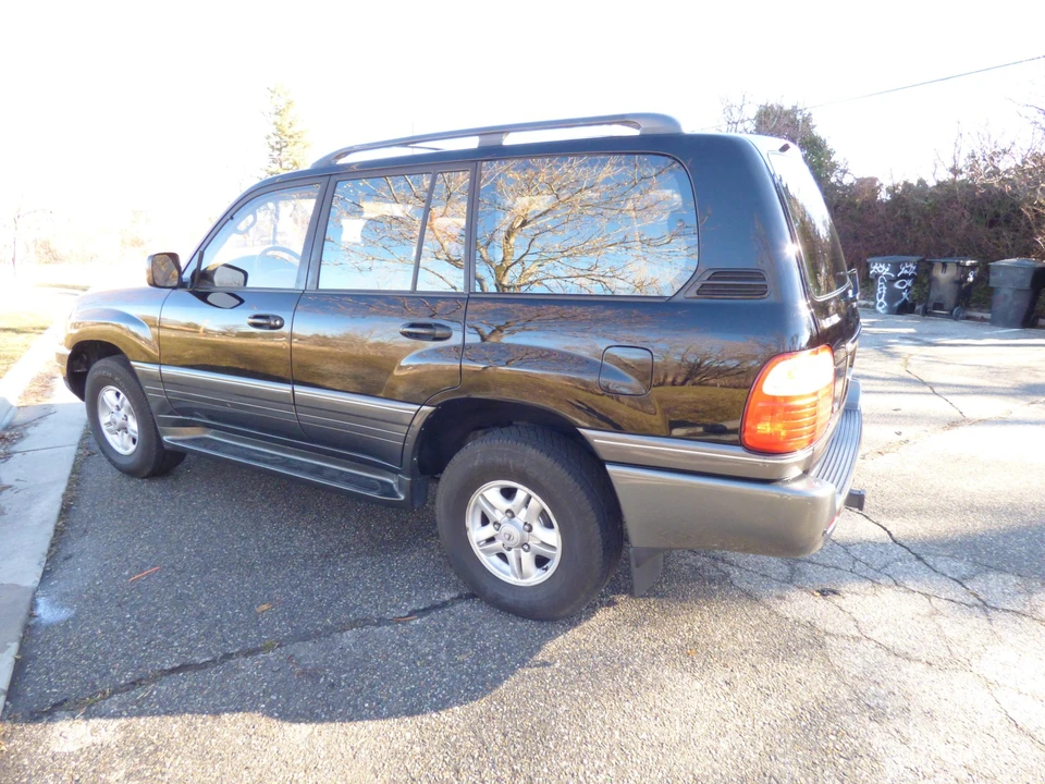 1998 Lexus LX 2nd Gen - Image 6 of 31