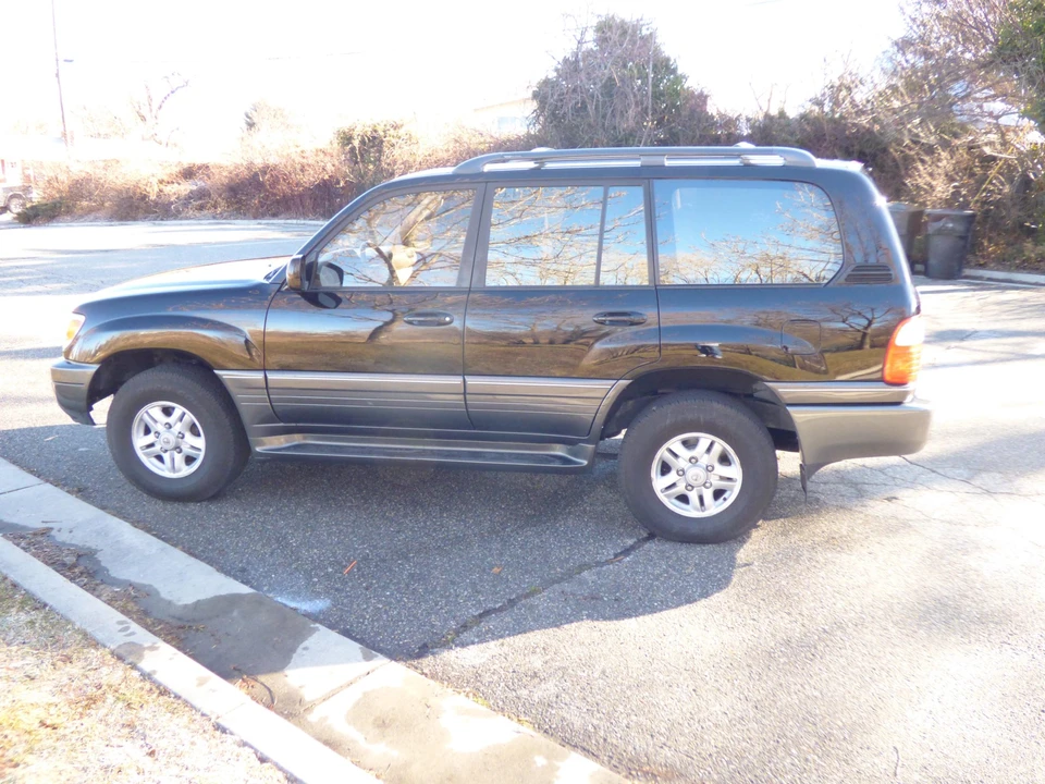 1998 Lexus LX 2nd Gen - Image 5 of 31