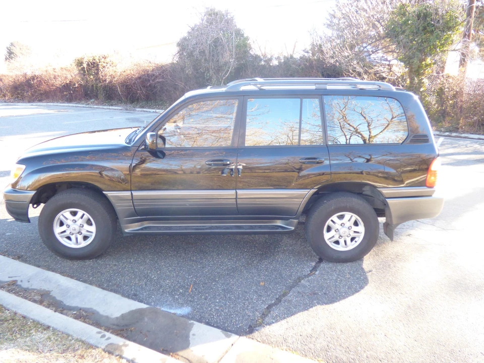 1998 Lexus LX 2nd Gen - Image 4 of 31