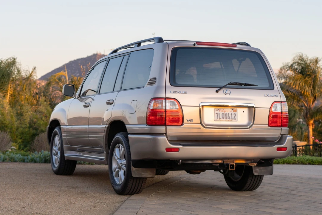 1998 Lexus LX 2nd Gen - Image 7 of 31