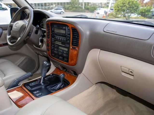 1998 Lexus LX 2nd Gen - Image 17 of 21