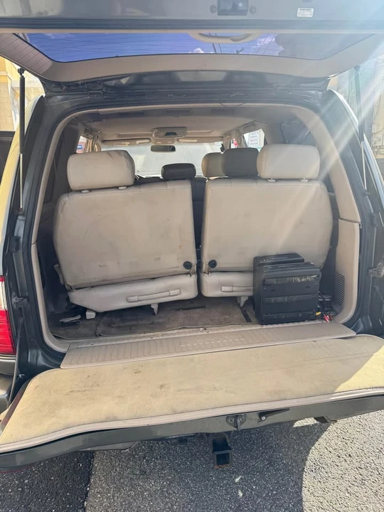1998 Lexus LX 2nd Gen - Image 8 of 10