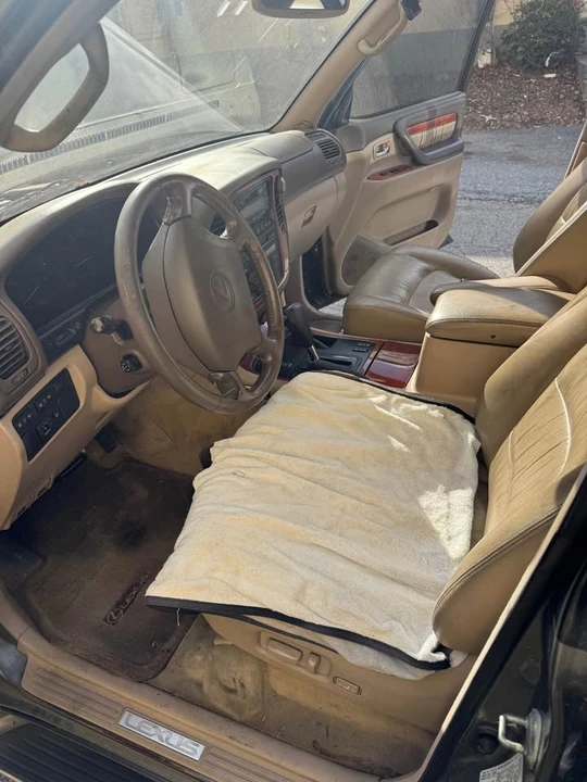 1998 Lexus LX 2nd Gen - Image 9 of 10