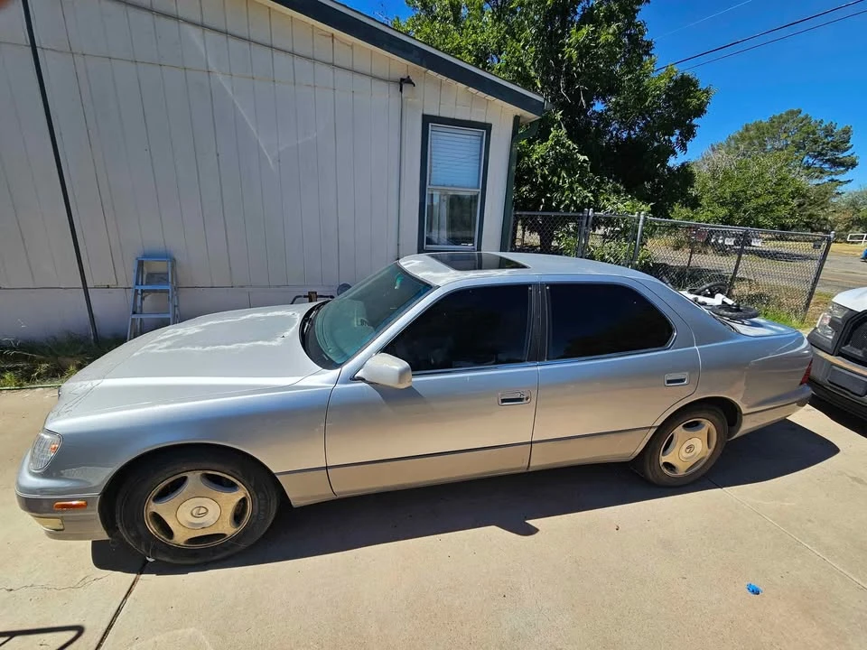 1998 Lexus LS 2nd Gen - Image 2 of 6